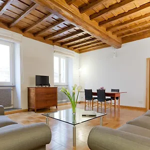 Pantheon Apartment Rome
